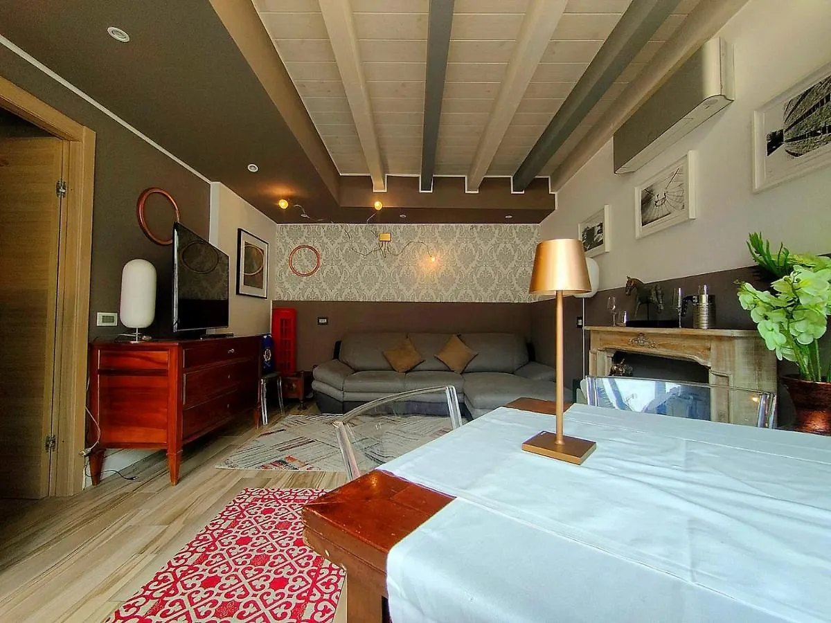 La Locanda Dell'Architetto Como 0*,